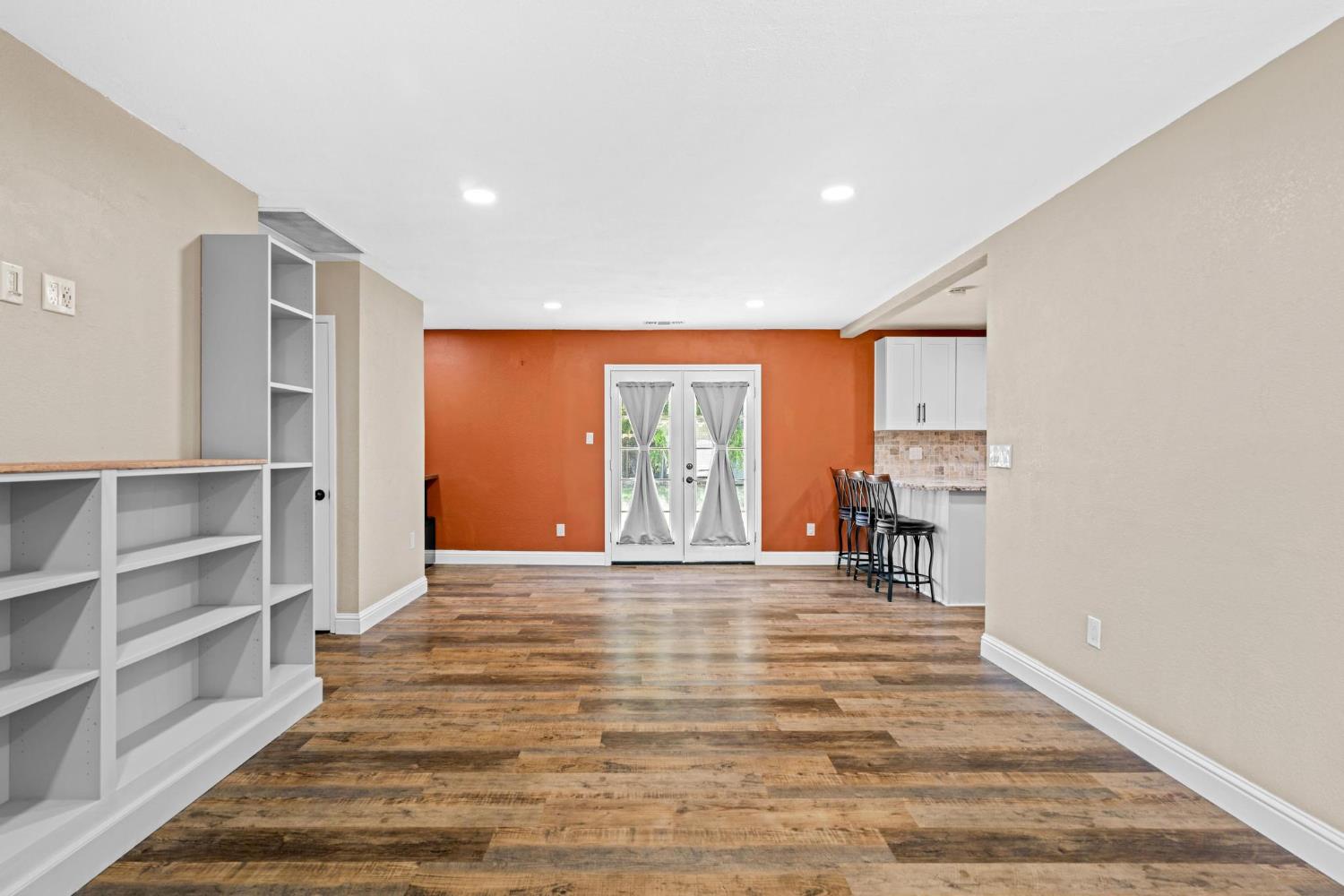 1636 Woodworth Ave, Modesto, CA 95351