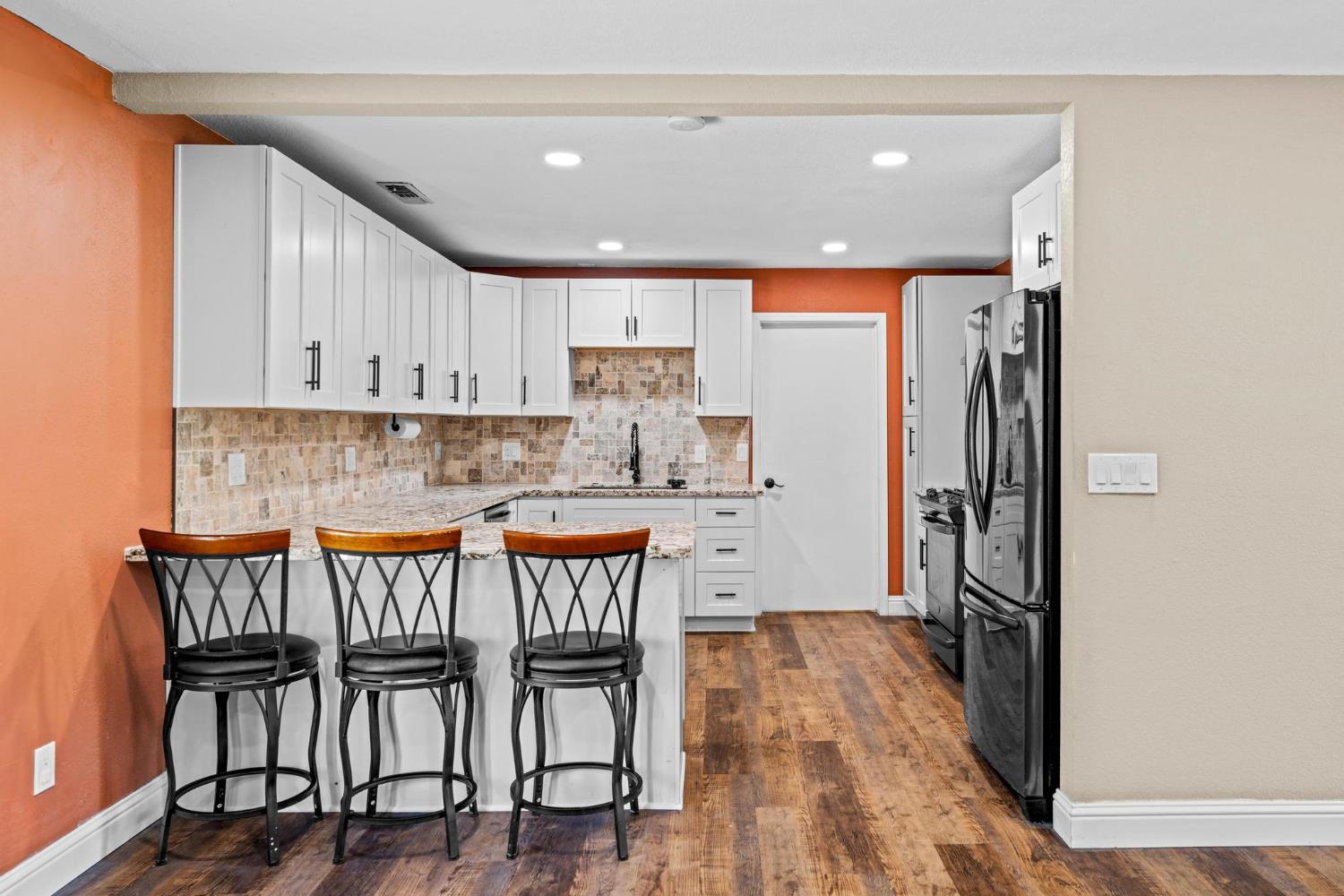1636 Woodworth Ave, Modesto, CA 95351