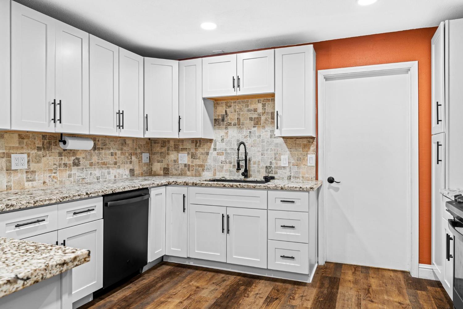 1636 Woodworth Ave, Modesto, CA 95351