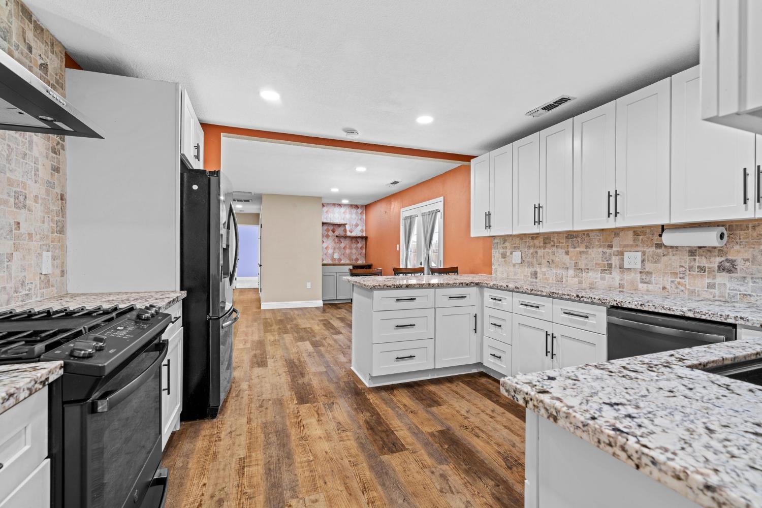 1636 Woodworth Ave, Modesto, CA 95351