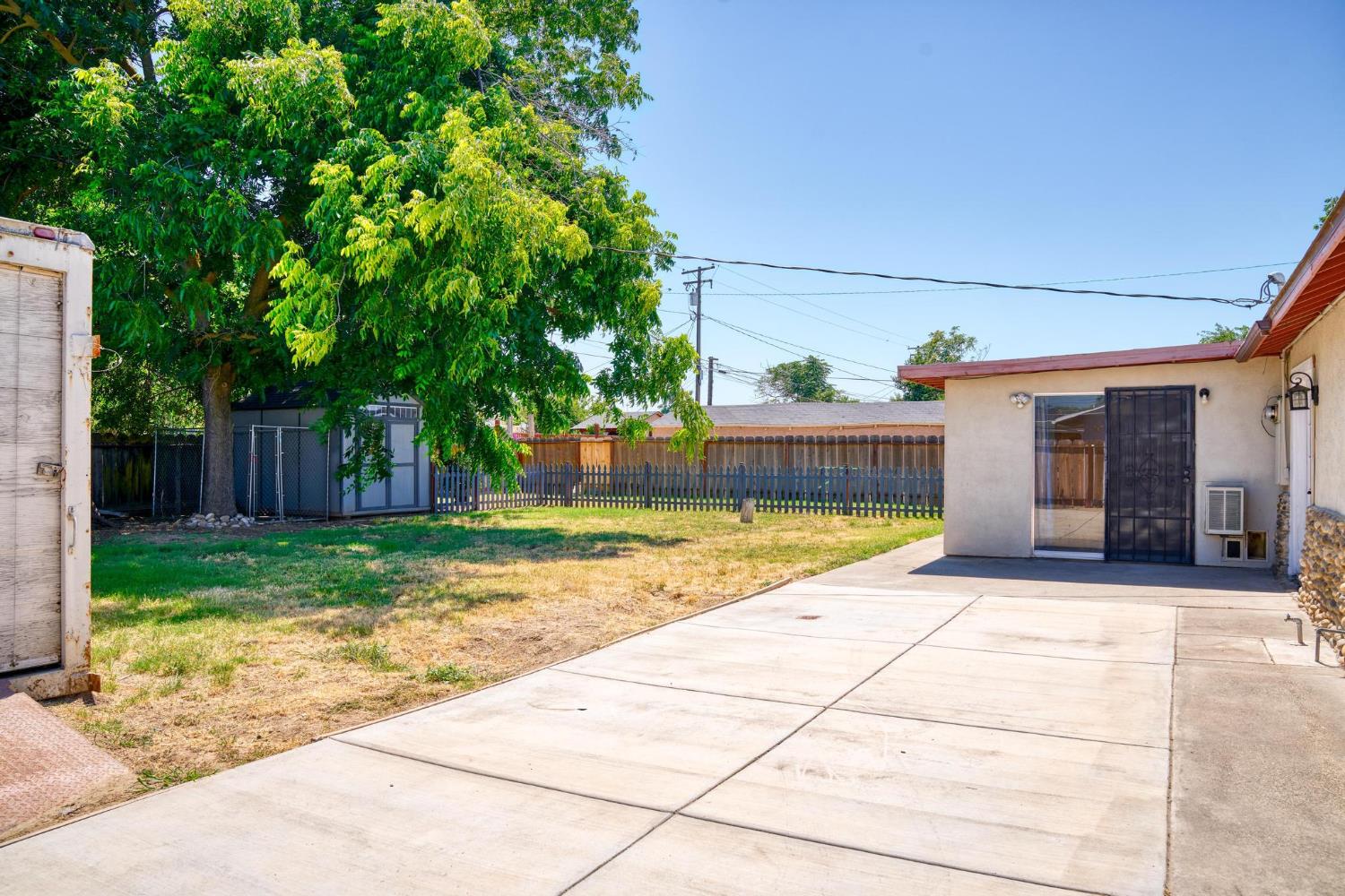 1636 Woodworth Ave, Modesto, CA 95351