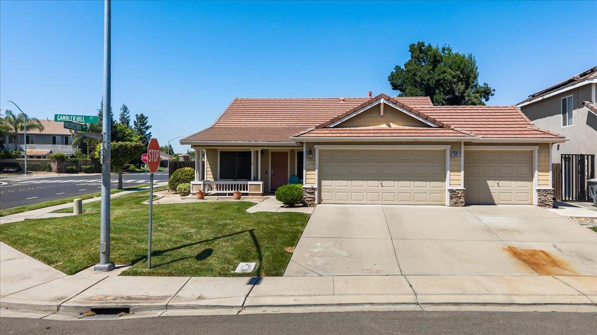 2901 Gambler Hill Ct, Riverbank, CA 95367