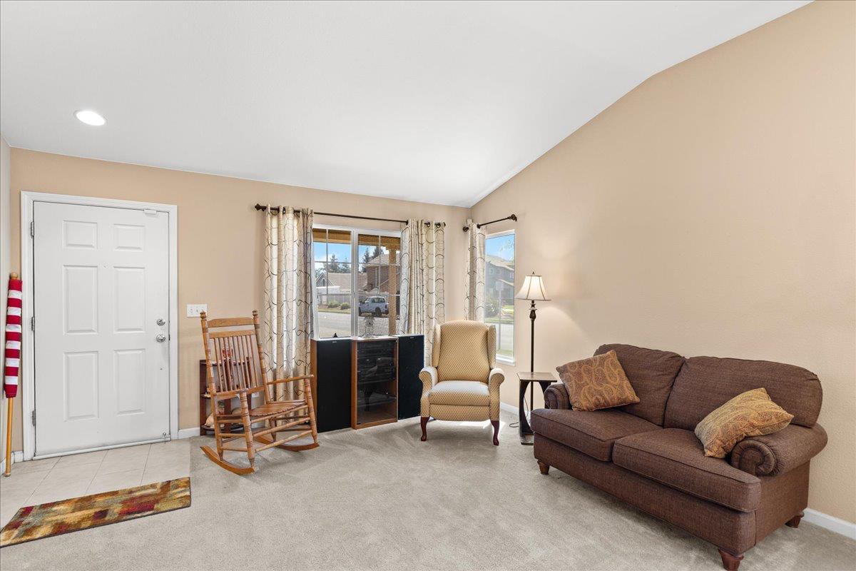 2901 Gambler Hill Ct, Riverbank, CA 95367