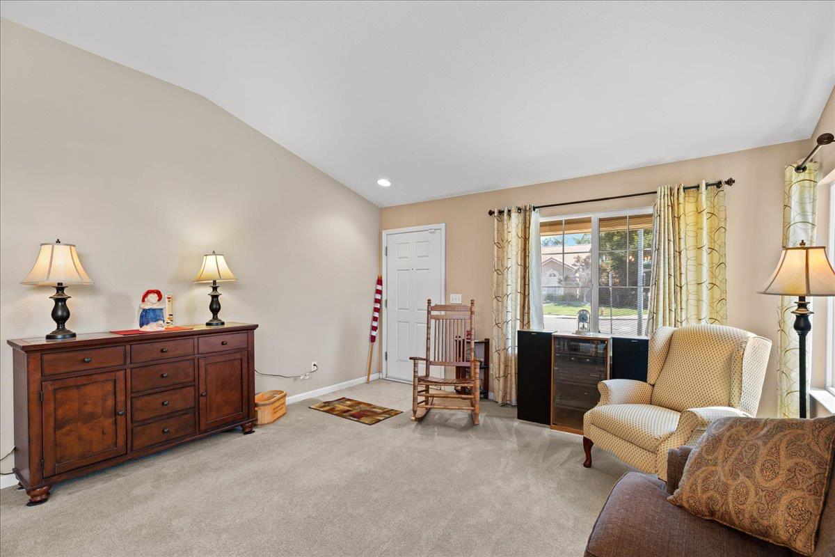 2901 Gambler Hill Ct, Riverbank, CA 95367