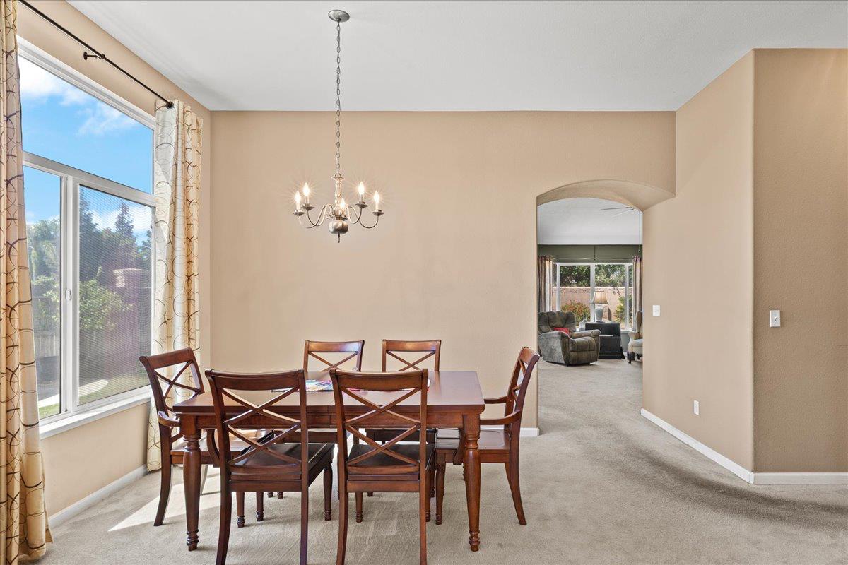 2901 Gambler Hill Ct, Riverbank, CA 95367