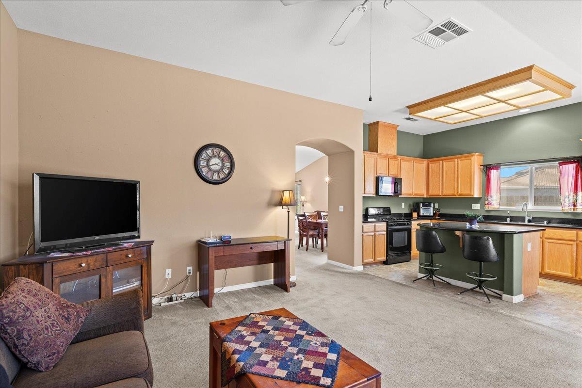 2901 Gambler Hill Ct, Riverbank, CA 95367