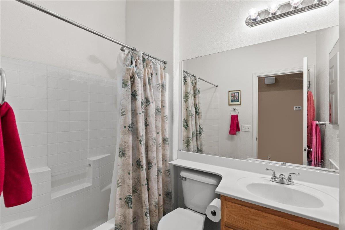 2901 Gambler Hill Ct, Riverbank, CA 95367