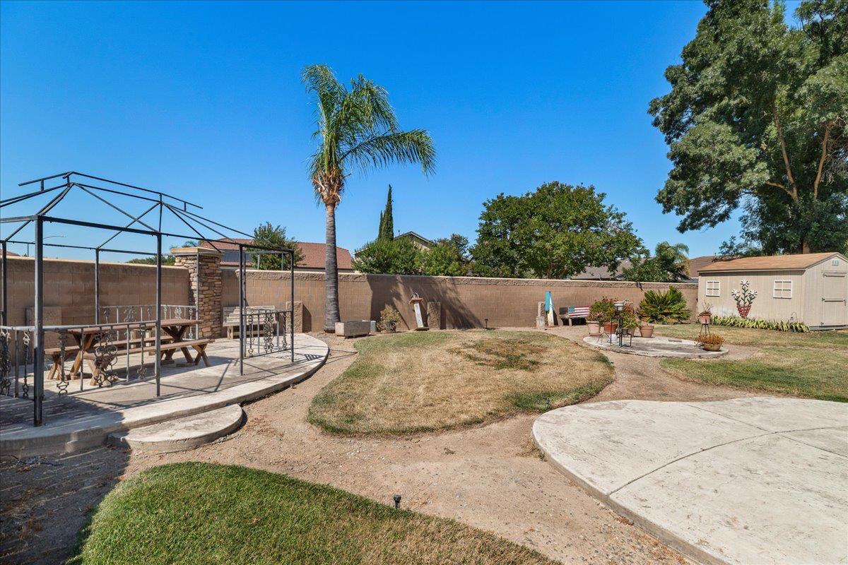 2901 Gambler Hill Ct, Riverbank, CA 95367