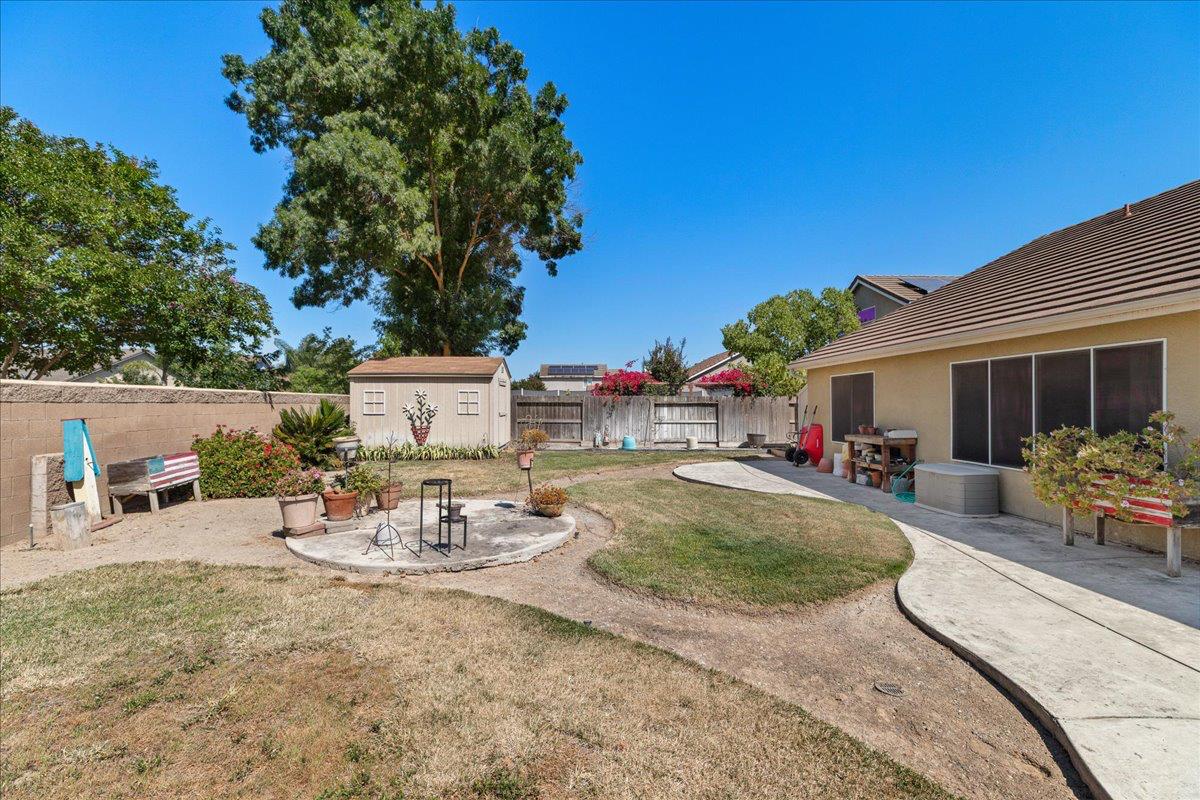 2901 Gambler Hill Ct, Riverbank, CA 95367