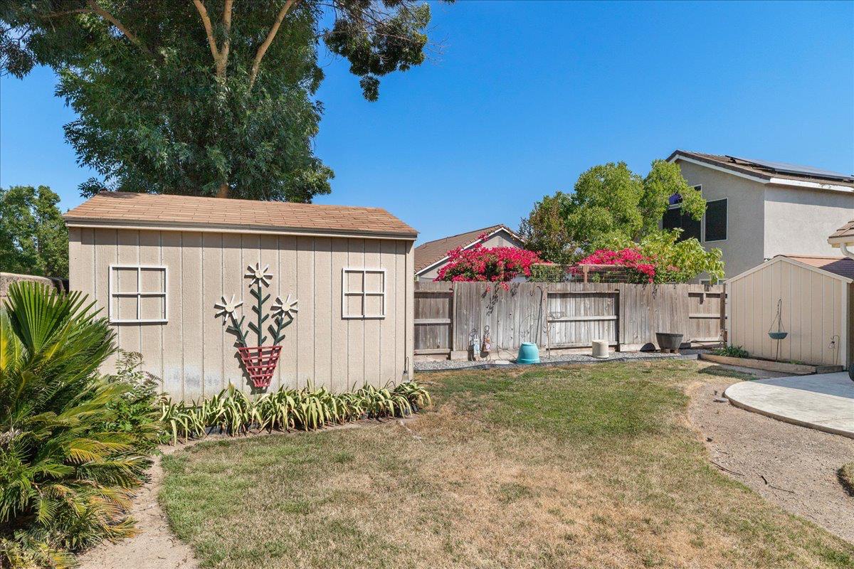 2901 Gambler Hill Ct, Riverbank, CA 95367
