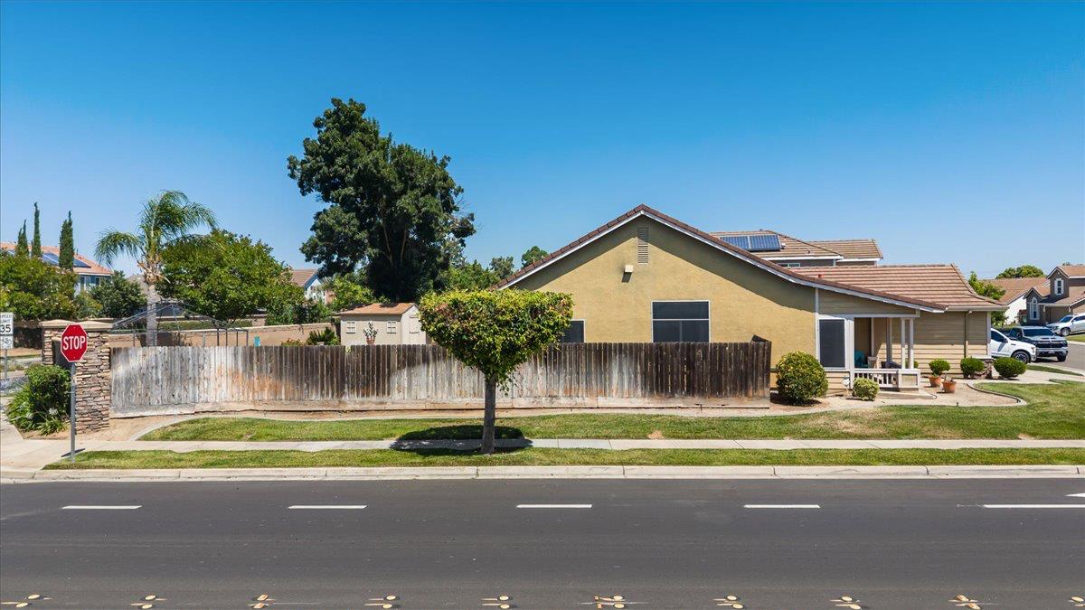 2901 Gambler Hill Ct, Riverbank, CA 95367