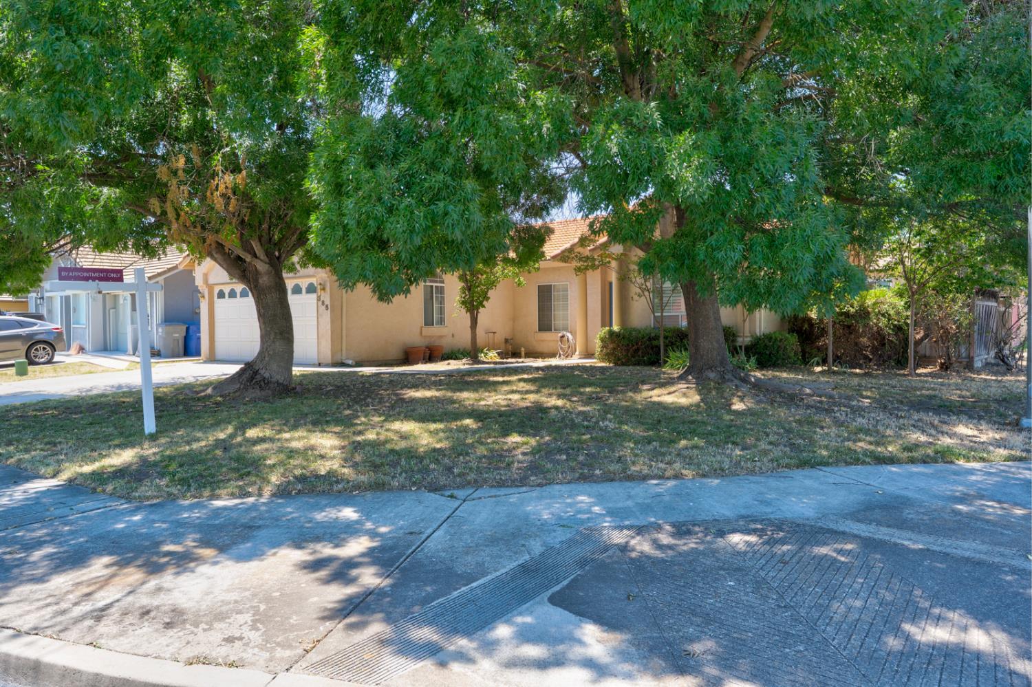 385 N 1st St, Los Banos, CA 93635