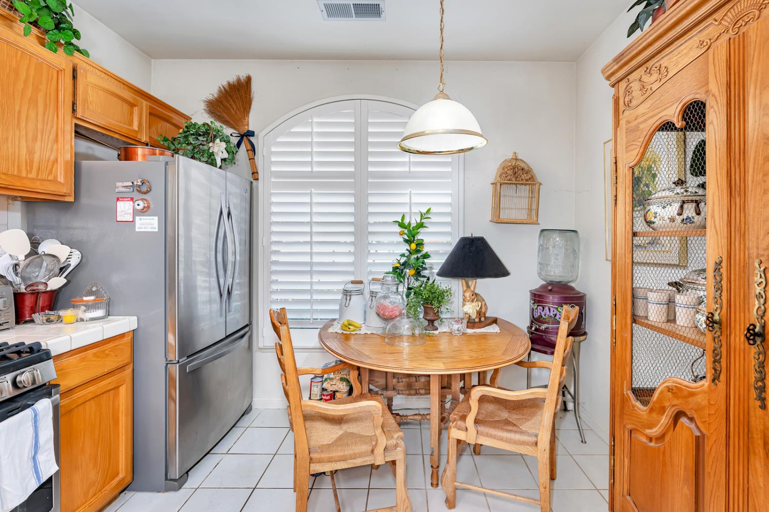 385 N 1st St, Los Banos, CA 93635