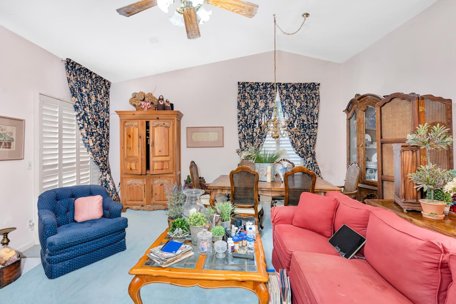 385 N 1st St, Los Banos, CA 93635