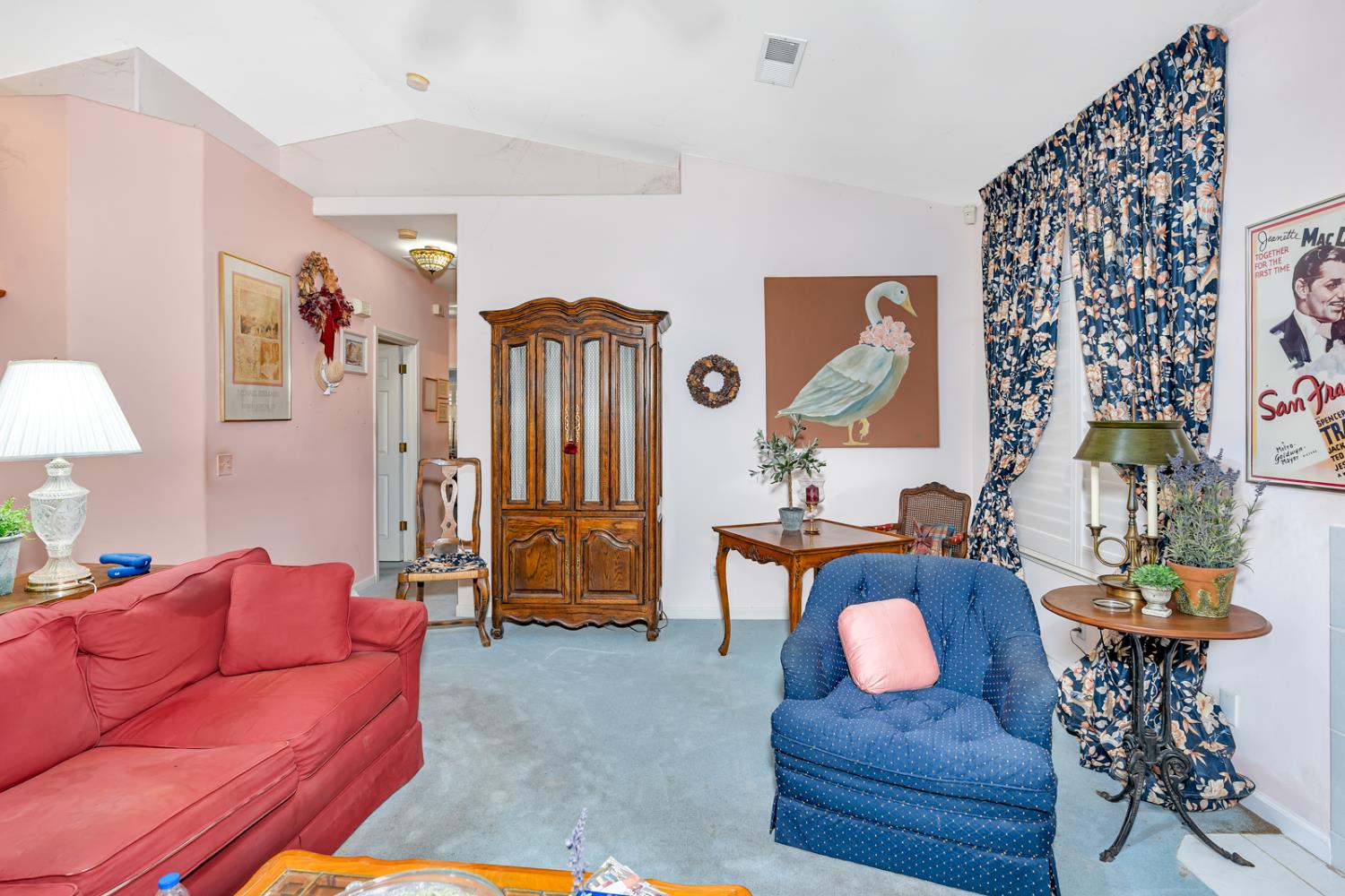 385 N 1st St, Los Banos, CA 93635