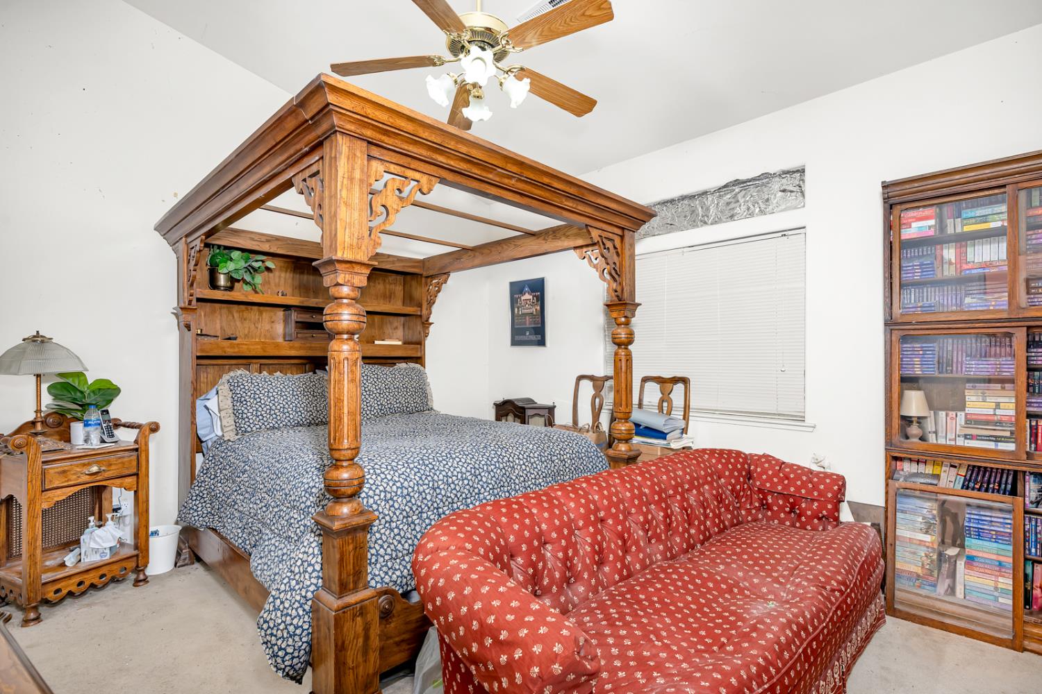 385 N 1st St, Los Banos, CA 93635