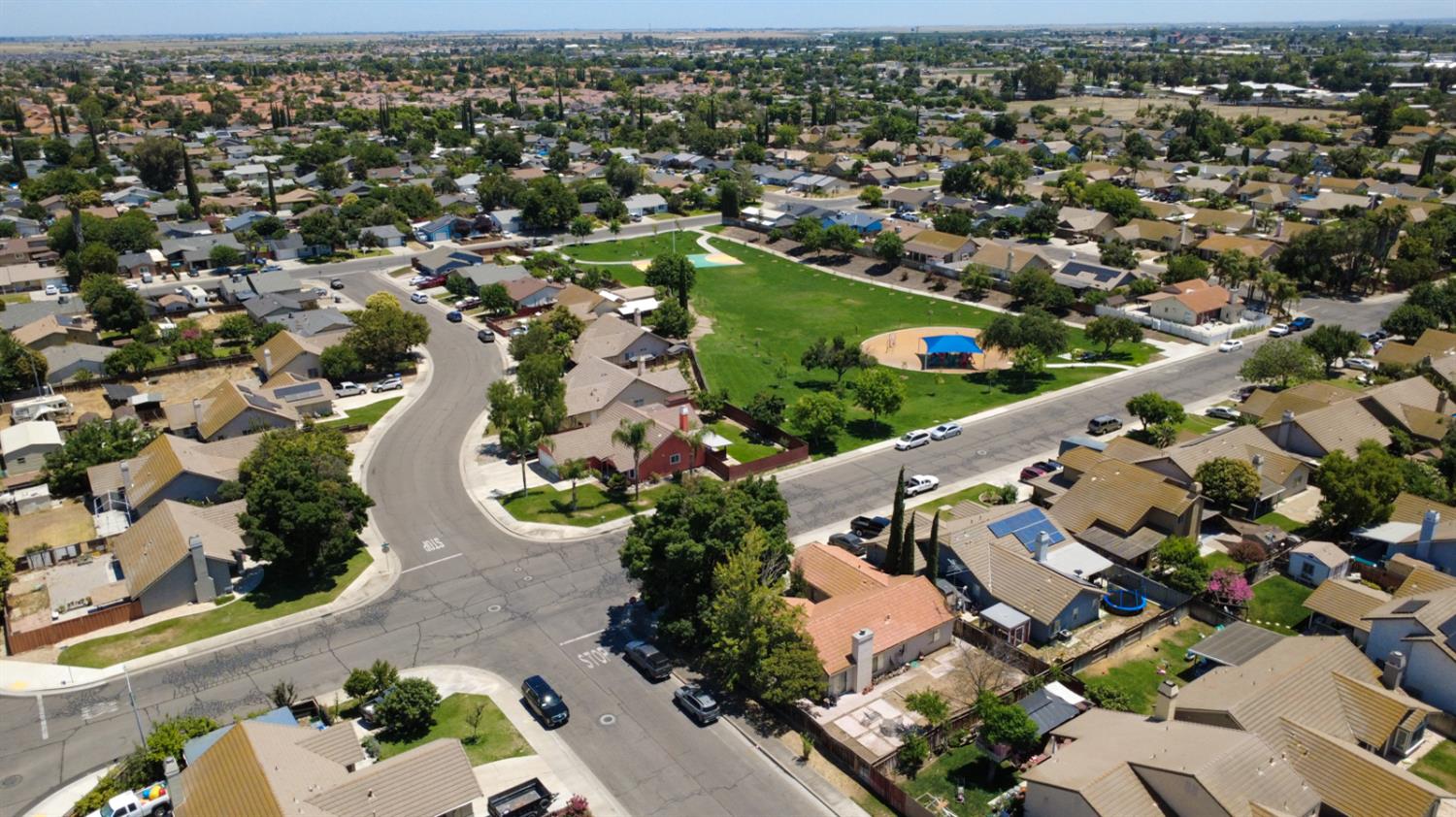385 N 1st St, Los Banos, CA 93635