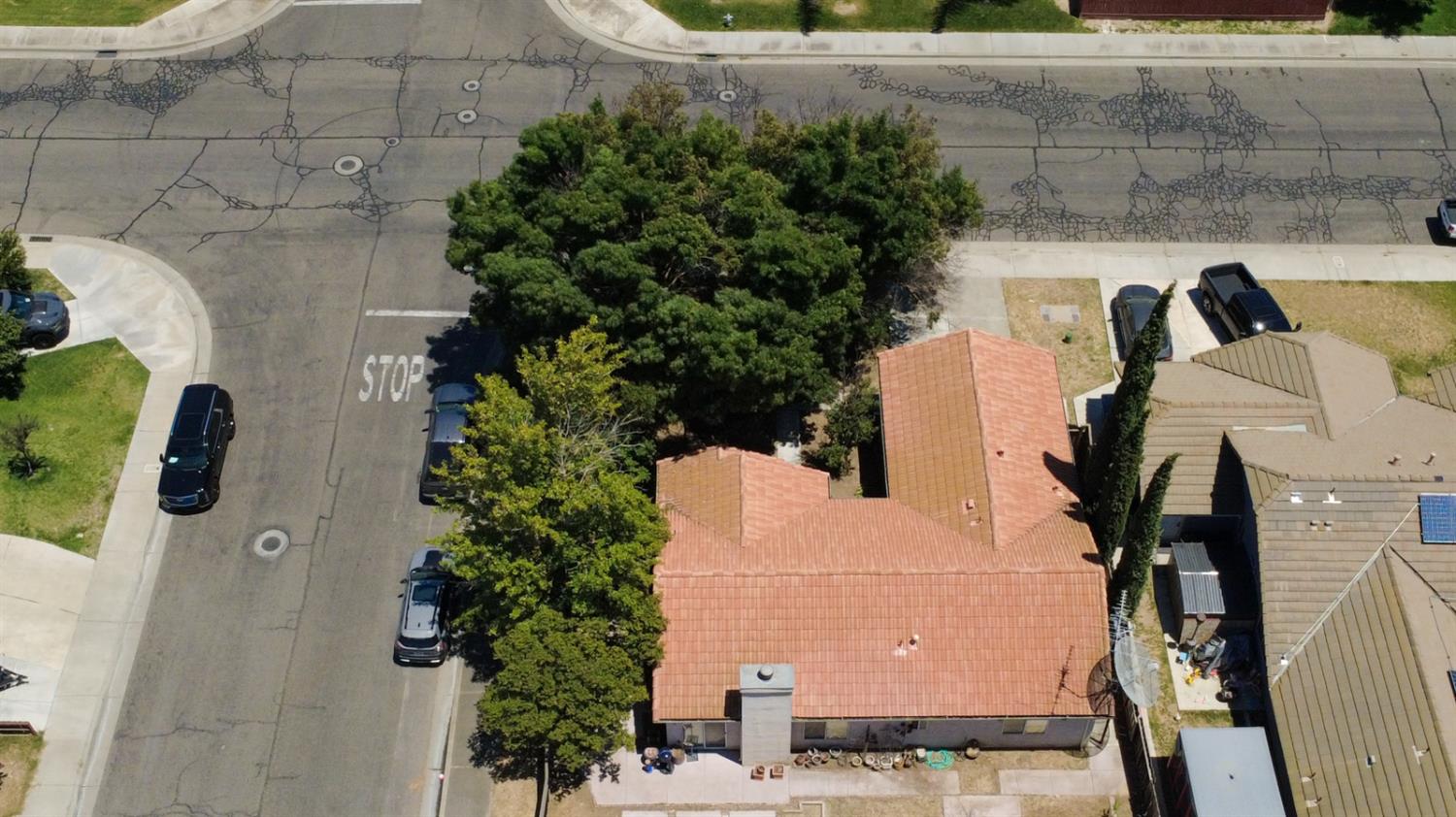 385 N 1st St, Los Banos, CA 93635