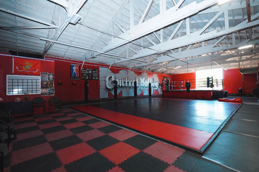 1316 10th St, Modesto, CA 95354