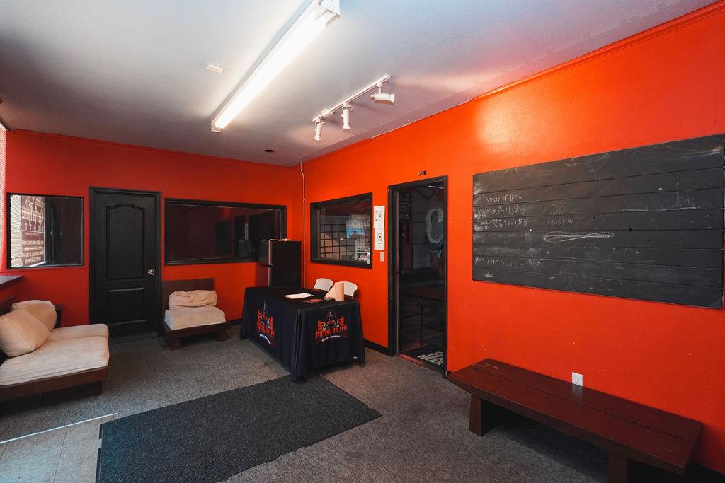 1316 10th St, Modesto, CA 95354