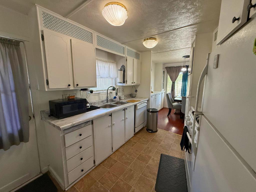 8200 Jantzen #122, Modesto, CA 95357