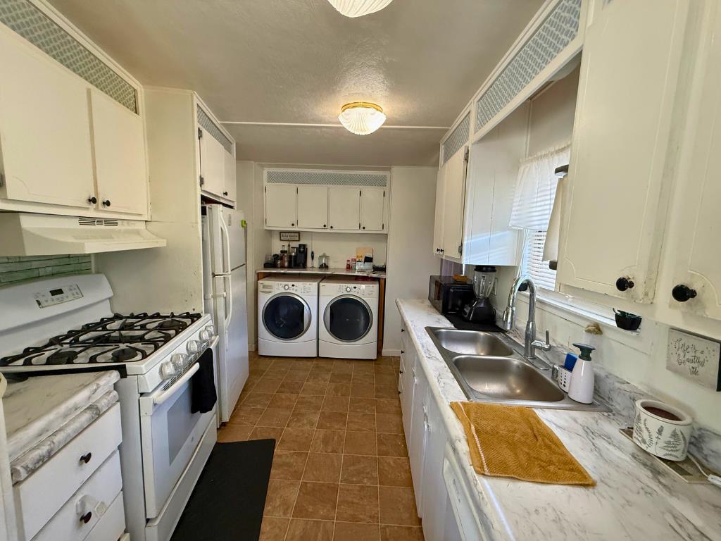8200 Jantzen #122, Modesto, CA 95357