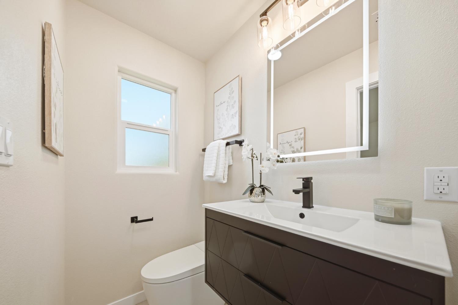 1806 Teresa St, Modesto, CA 95350