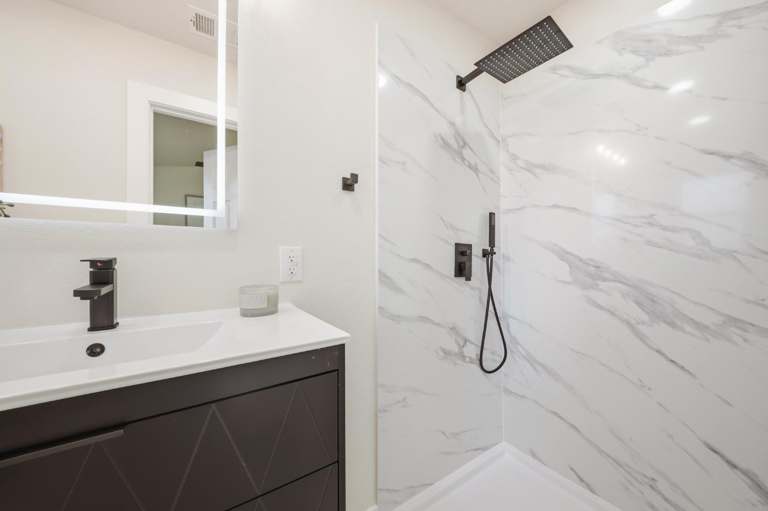 1806 Teresa St, Modesto, CA 95350
