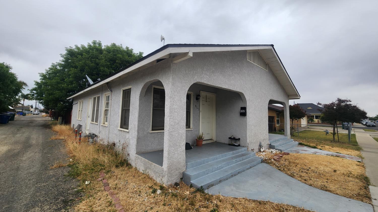 450 N 6th St, Coalinga, CA 93210