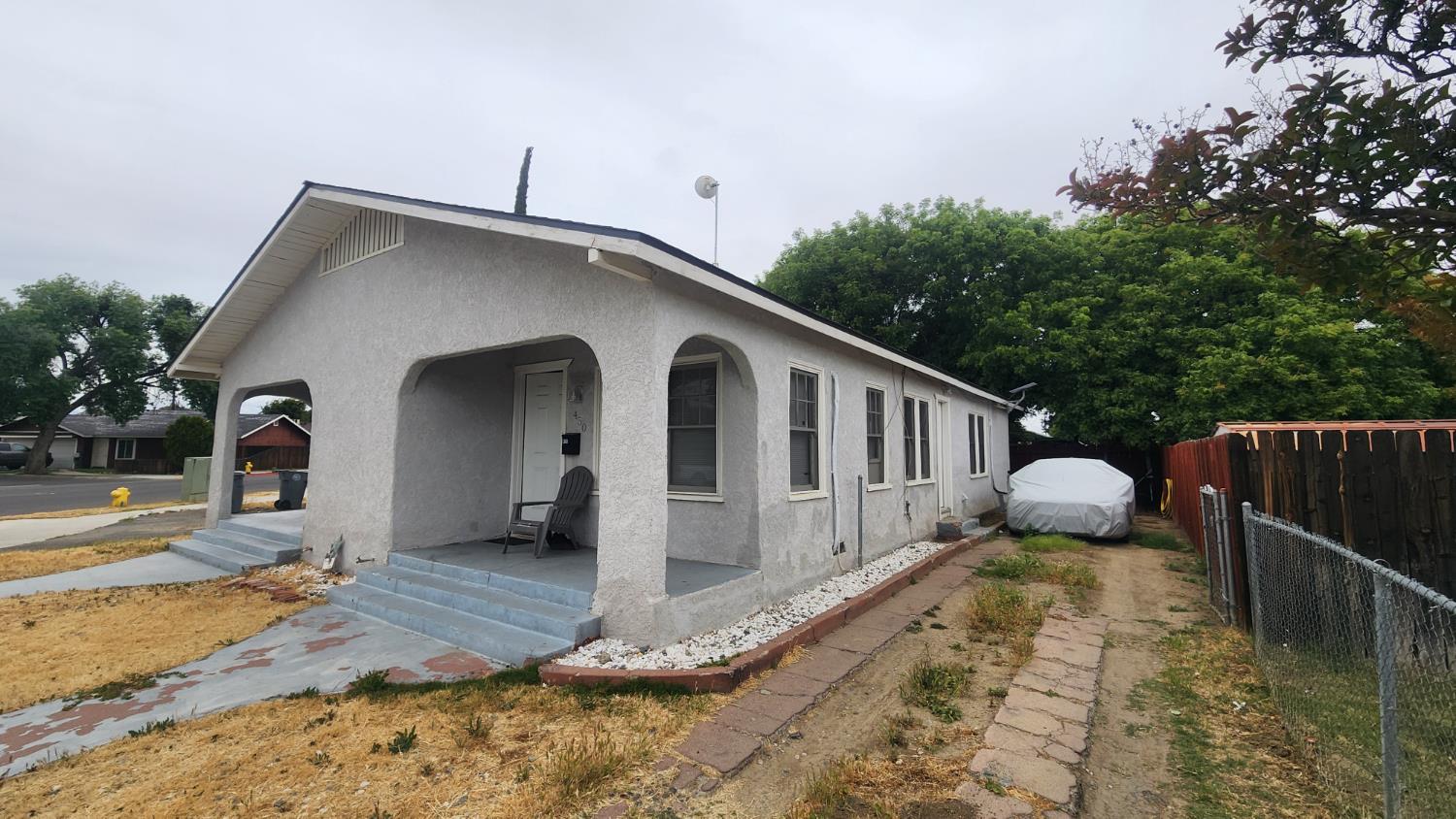 450 N 6th St, Coalinga, CA 93210