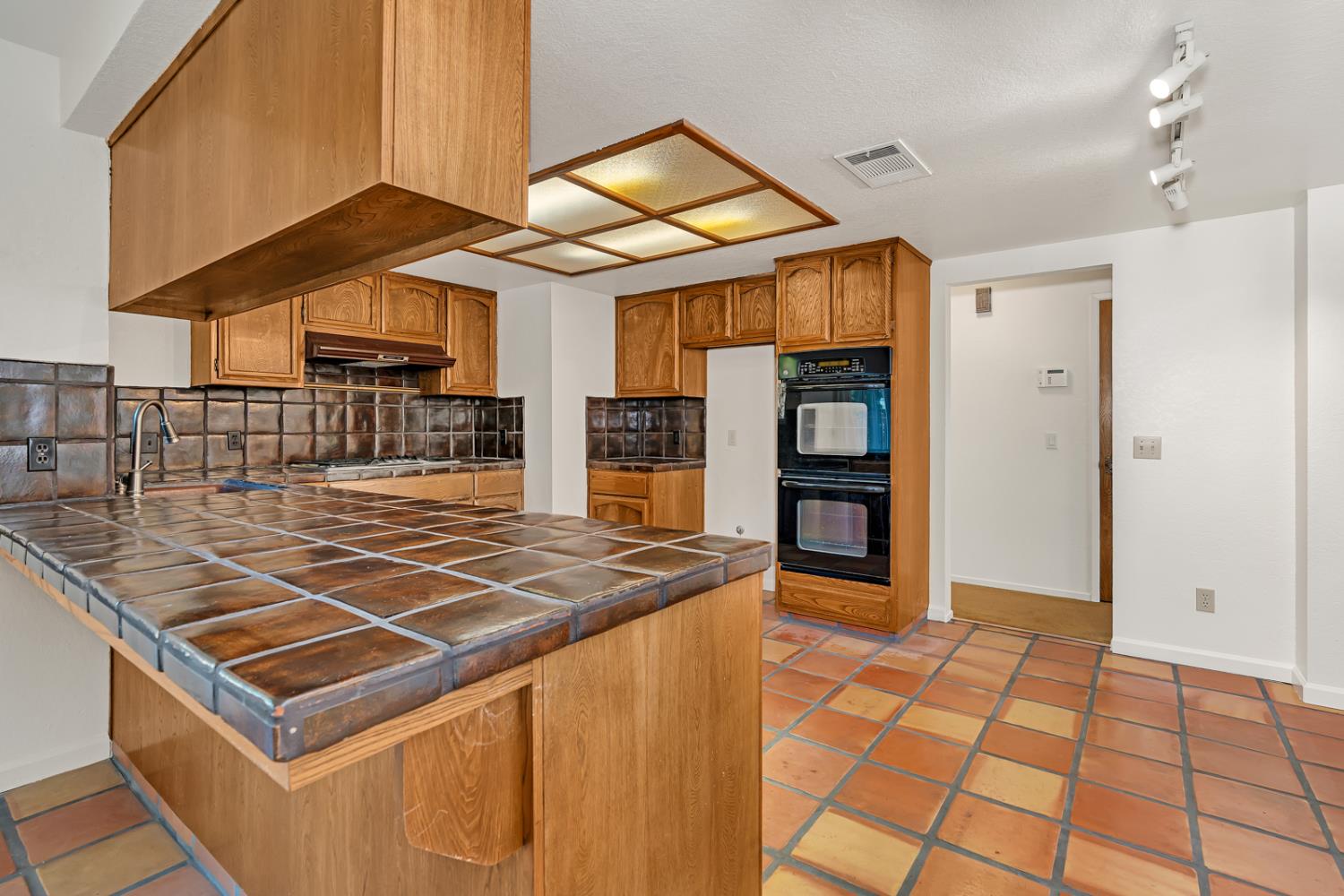 850 Golden Gate Ave, Dos Palos, CA 93620