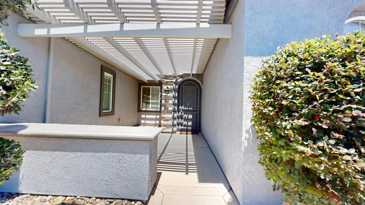 1021 S Nutmeg Landing Ct, Manteca, CA 95336
