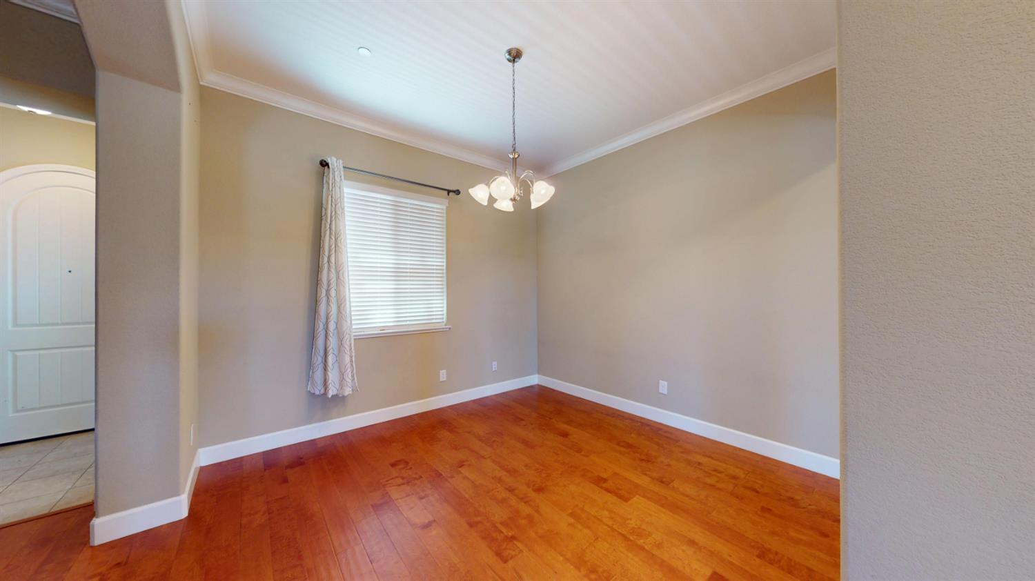 1021 S Nutmeg Landing Ct, Manteca, CA 95336