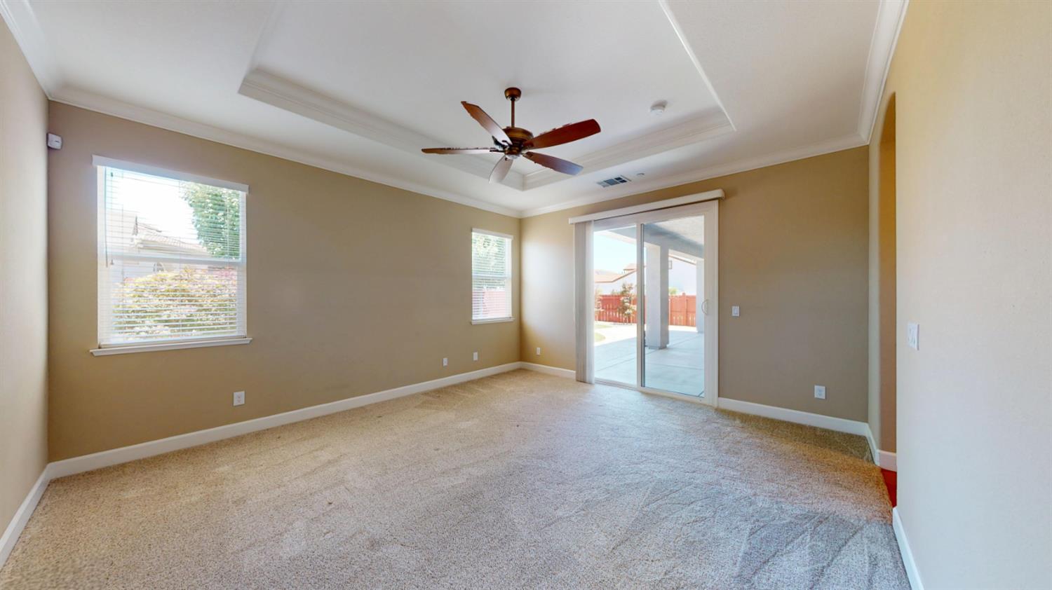 1021 S Nutmeg Landing Ct, Manteca, CA 95336