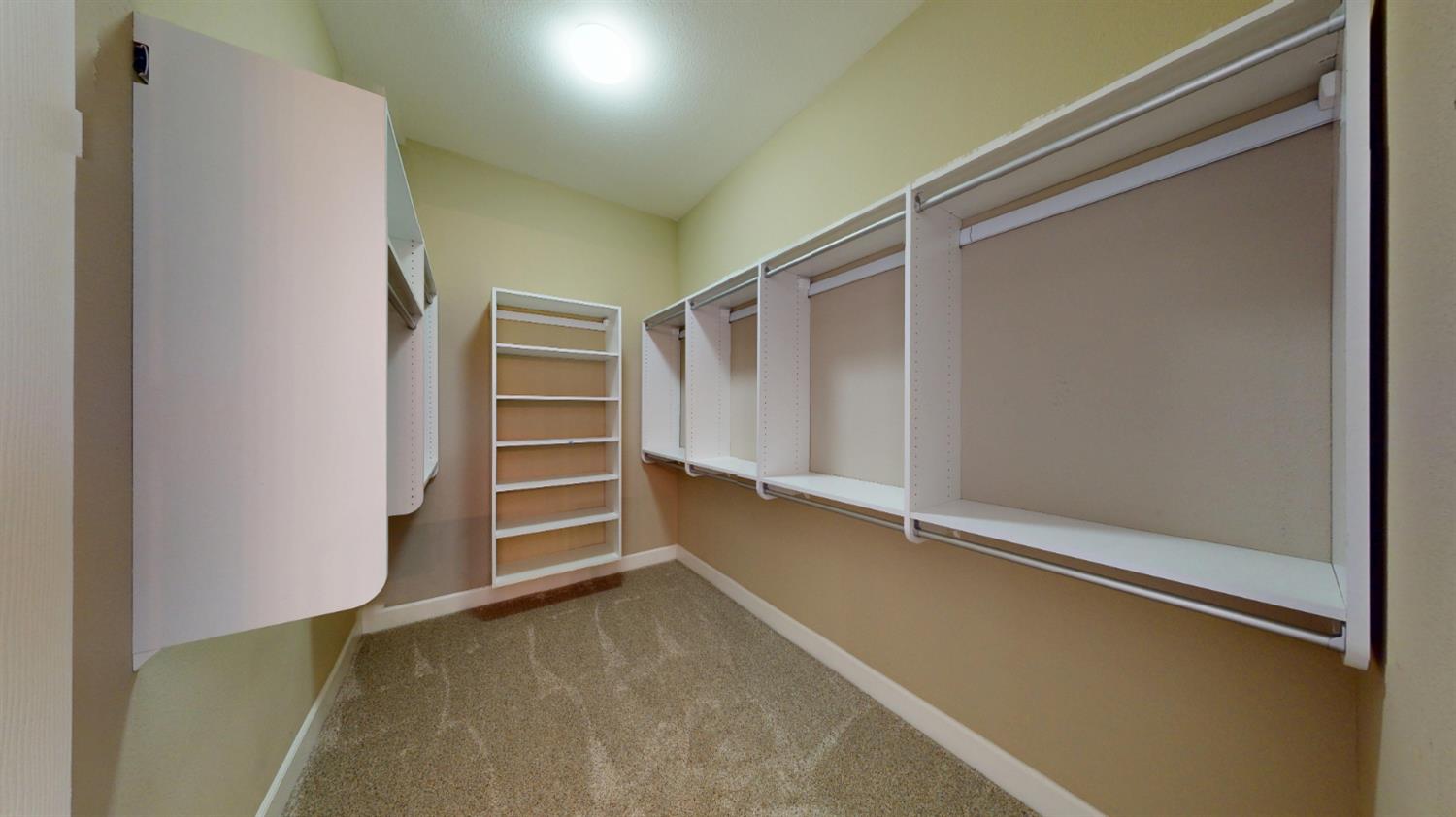 1021 S Nutmeg Landing Ct, Manteca, CA 95336