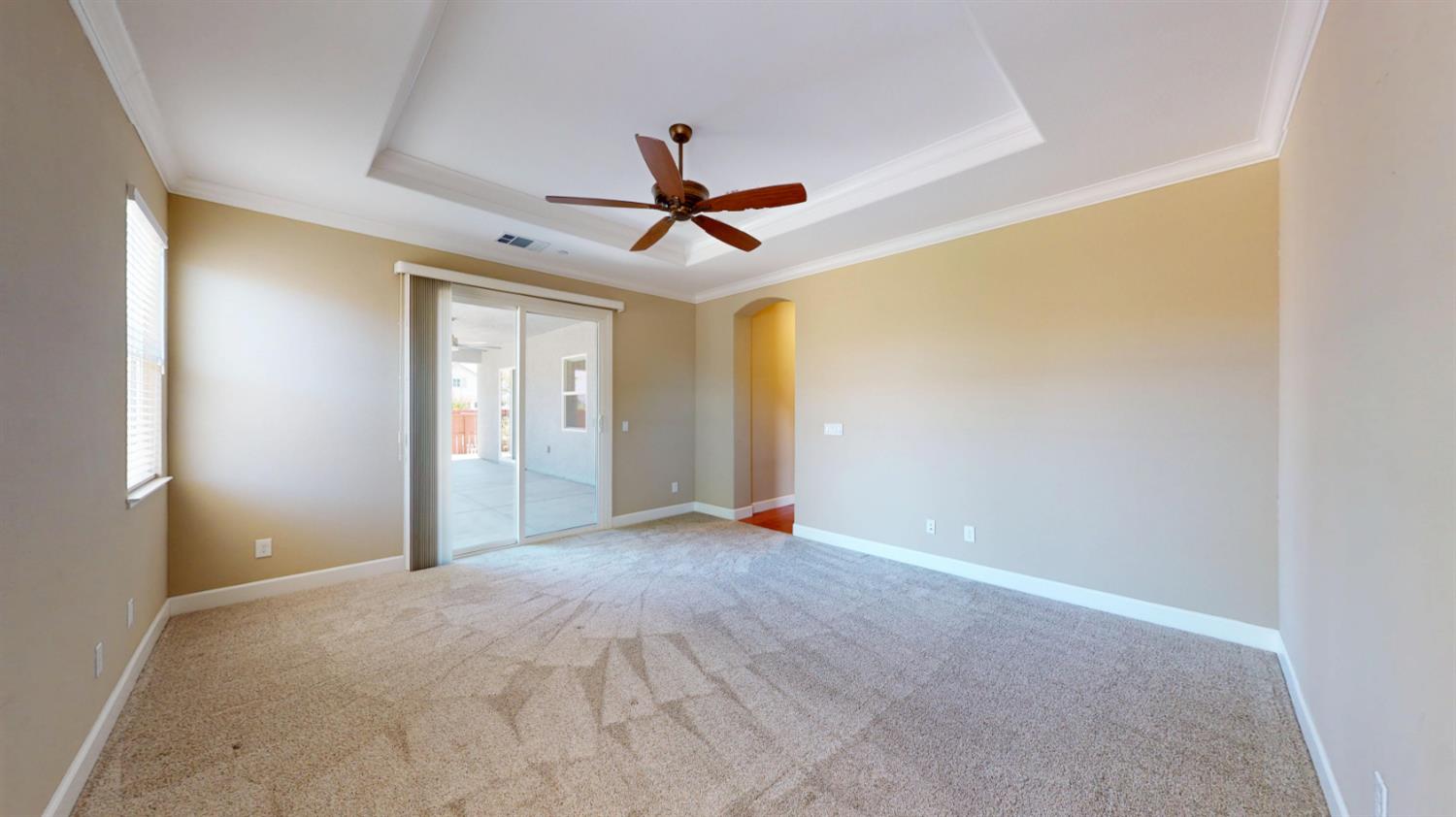 1021 S Nutmeg Landing Ct, Manteca, CA 95336