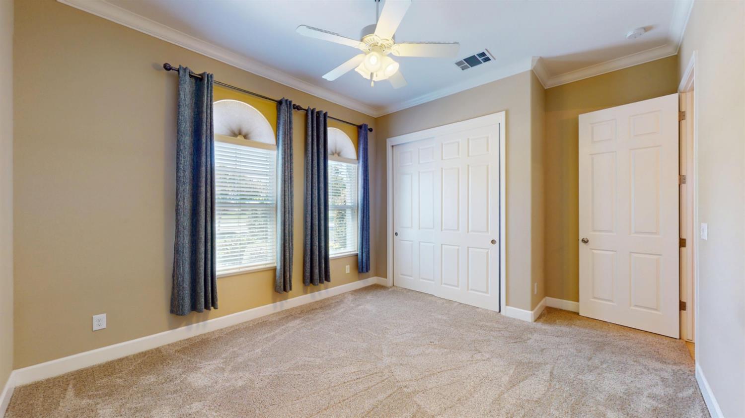 1021 S Nutmeg Landing Ct, Manteca, CA 95336