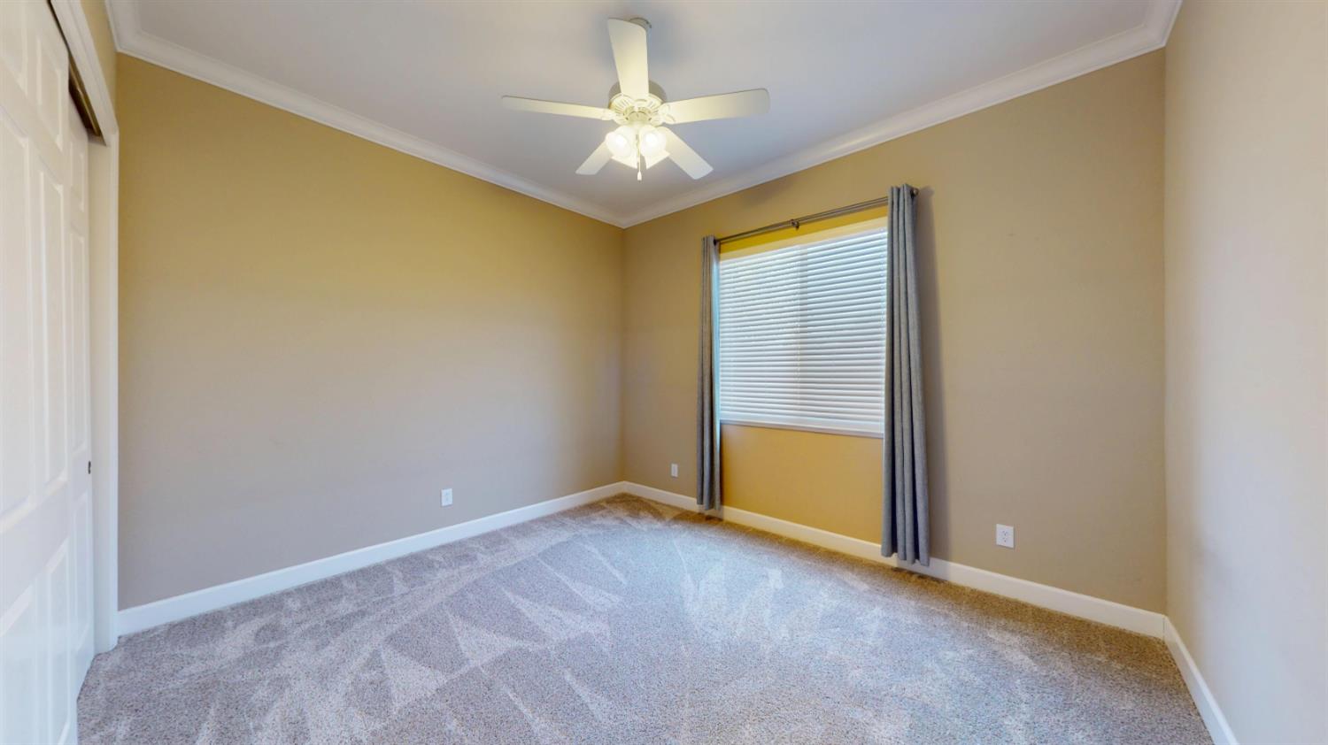 1021 S Nutmeg Landing Ct, Manteca, CA 95336