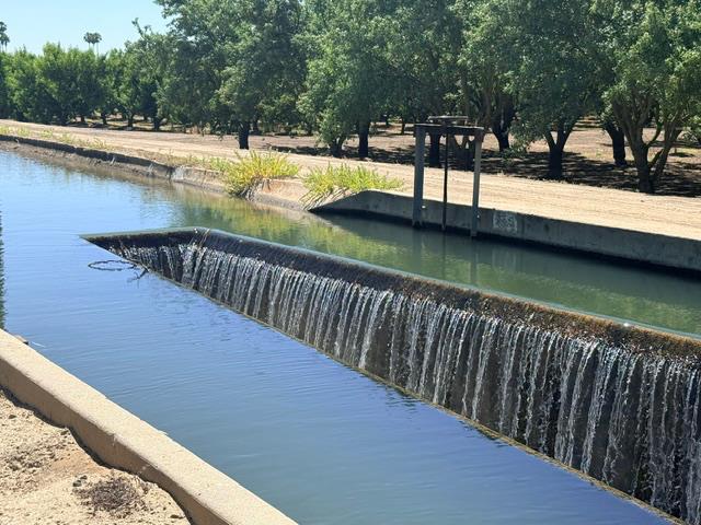 4866 Service Rd, Ceres, CA 95307