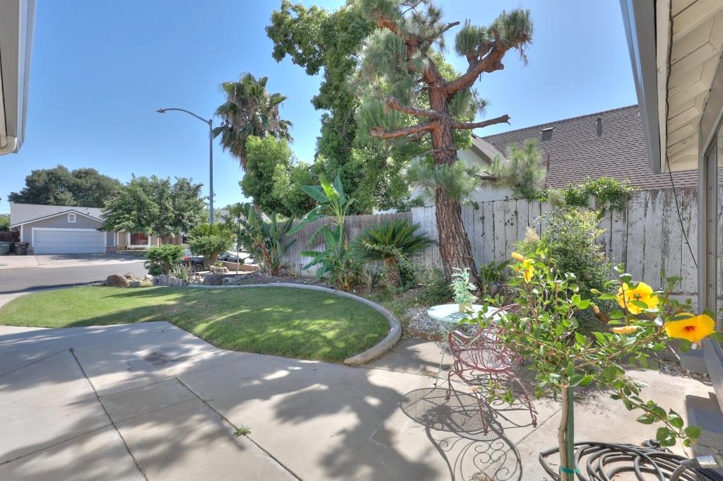 2605 River Creek Dr, Modesto, CA 95351