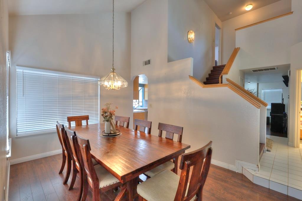 2605 River Creek Dr, Modesto, CA 95351