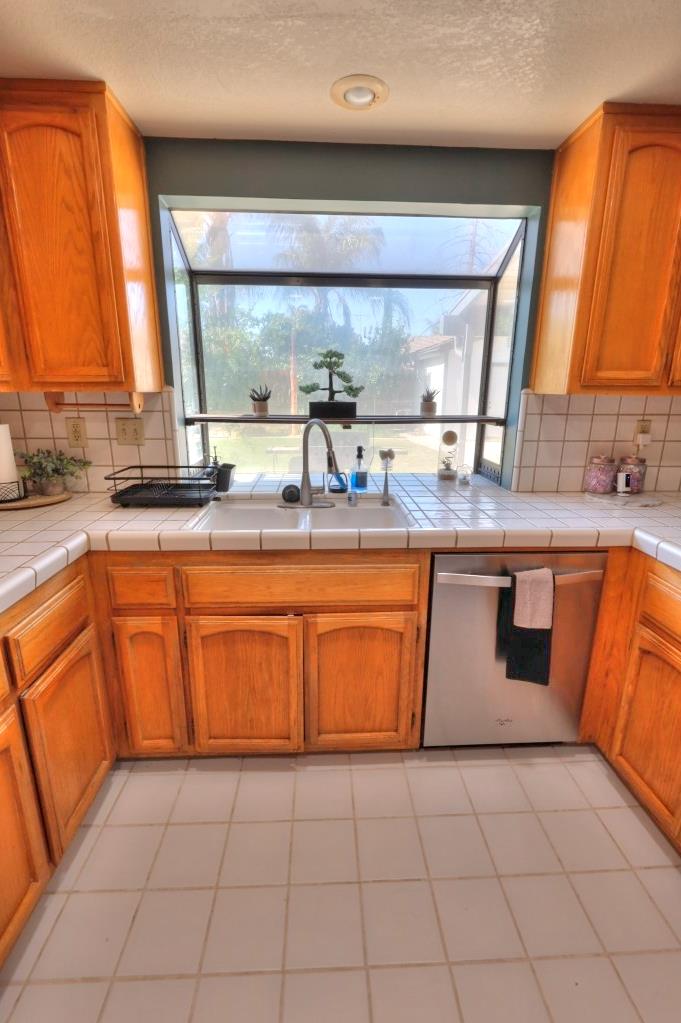 2605 River Creek Dr, Modesto, CA 95351