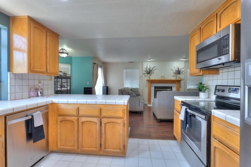 2605 River Creek Dr, Modesto, CA 95351
