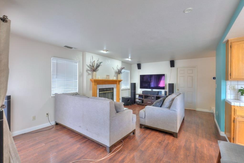 2605 River Creek Dr, Modesto, CA 95351