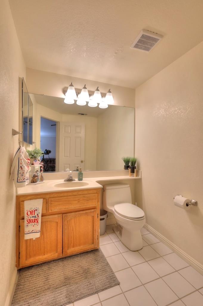 2605 River Creek Dr, Modesto, CA 95351