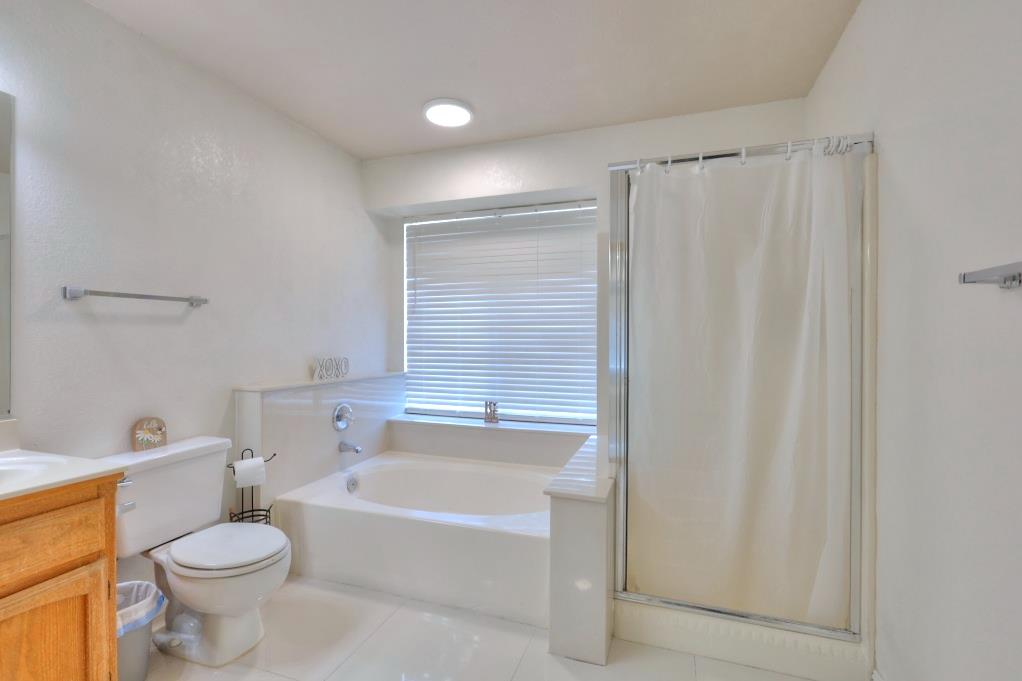 2605 River Creek Dr, Modesto, CA 95351