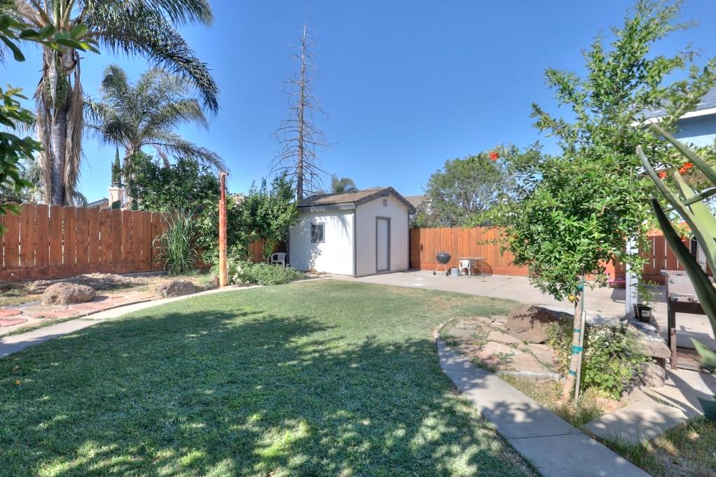 2605 River Creek Dr, Modesto, CA 95351