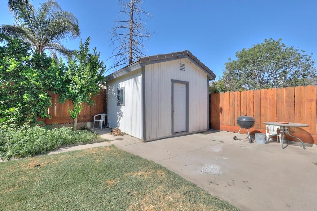 2605 River Creek Dr, Modesto, CA 95351