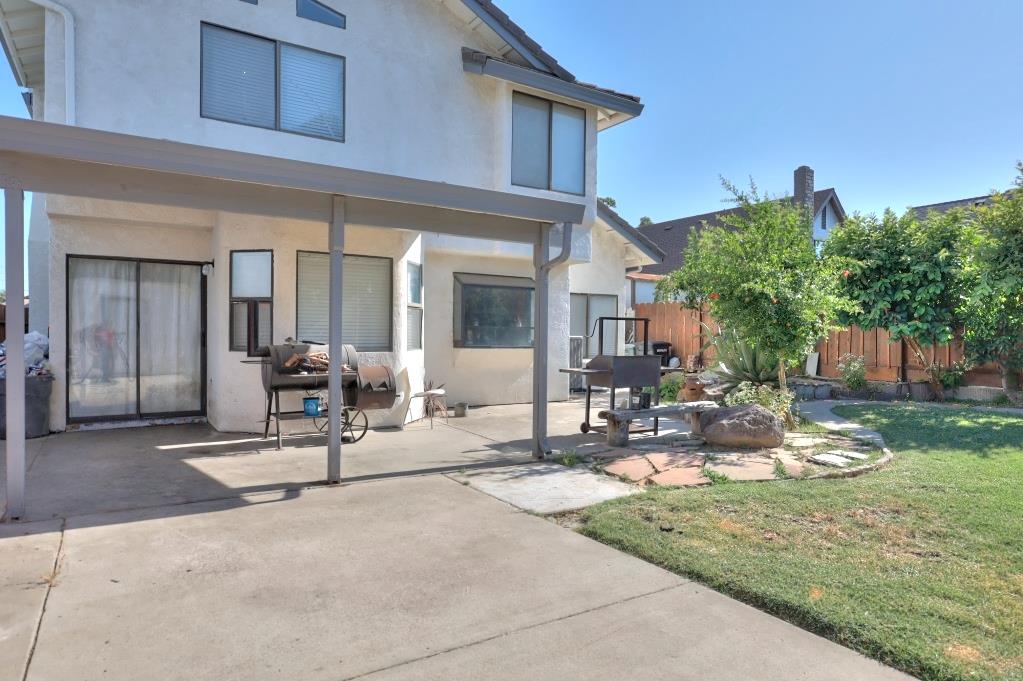 2605 River Creek Dr, Modesto, CA 95351