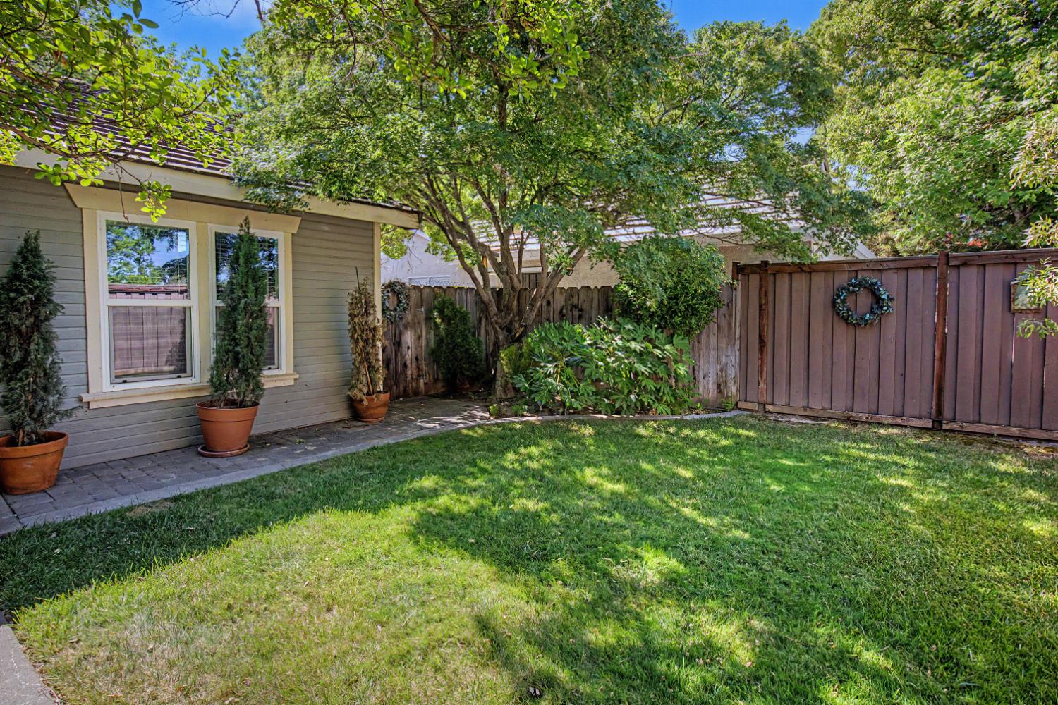204 Gelf Ln, Modesto, CA 95357